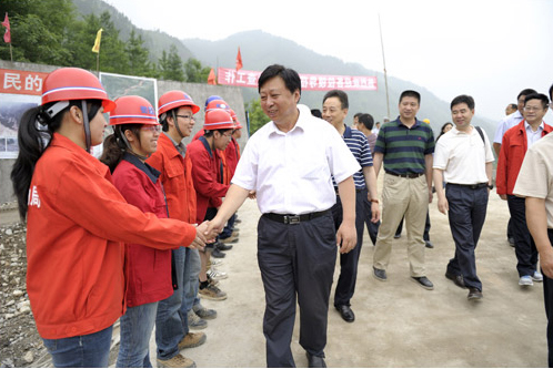 中國國土資源部副部長汪民到四川省蜀通建設(shè)集團施工現(xiàn)場視察